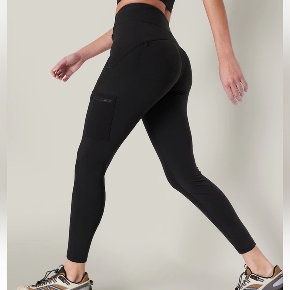 Athleta Pants - Athleta Headlands Hybrid High Rise Cargo Black Legging Women's Size 16